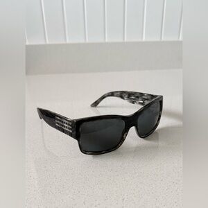 BURBERRY B4054 3143/87 Horn Black Silver Gray Sunglasses, Made in Italy, Unisex